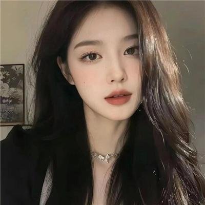 穿一只红鞋的男人